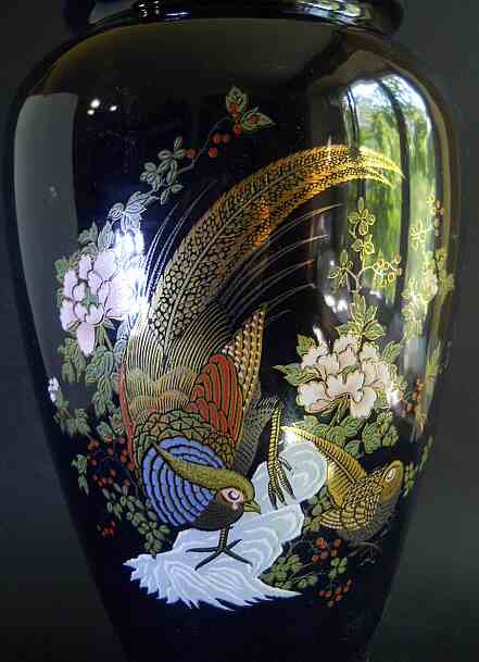 Фото 14. Винтажная Японская ваза кобальт с изображением павлина