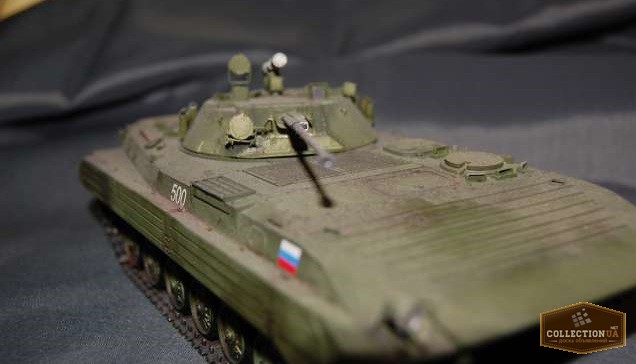 Фото 3. Модель танка БМП-2