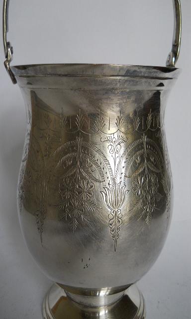 Фото 4. Старинная ваза с ручной инкрустацией