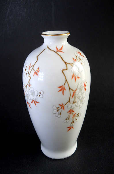 Фото 3. Японская фарфоровая ваза Цветущая Сакура