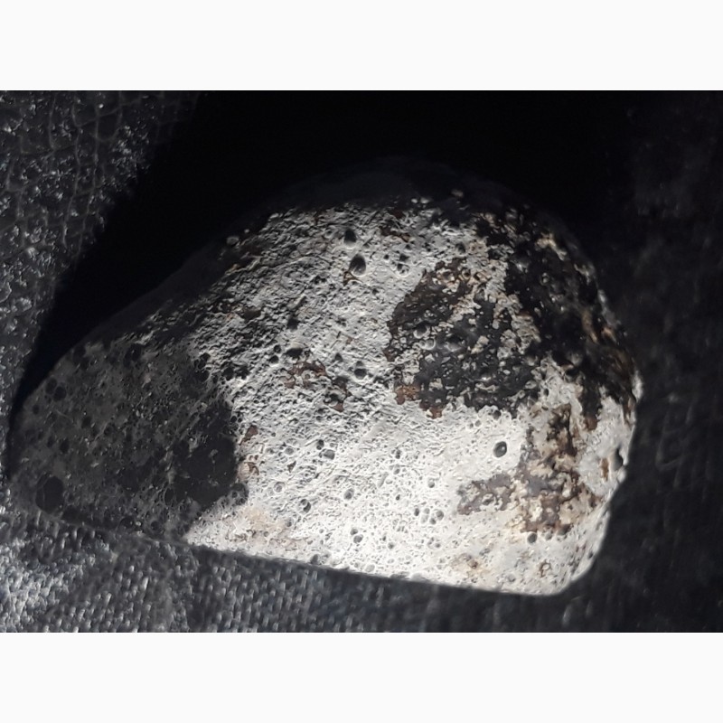 Фото 4. Метеорит марсиянський