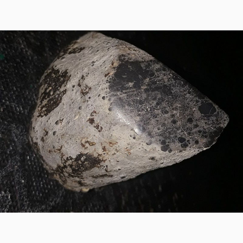 Фото 5. Метеорит марсиянський