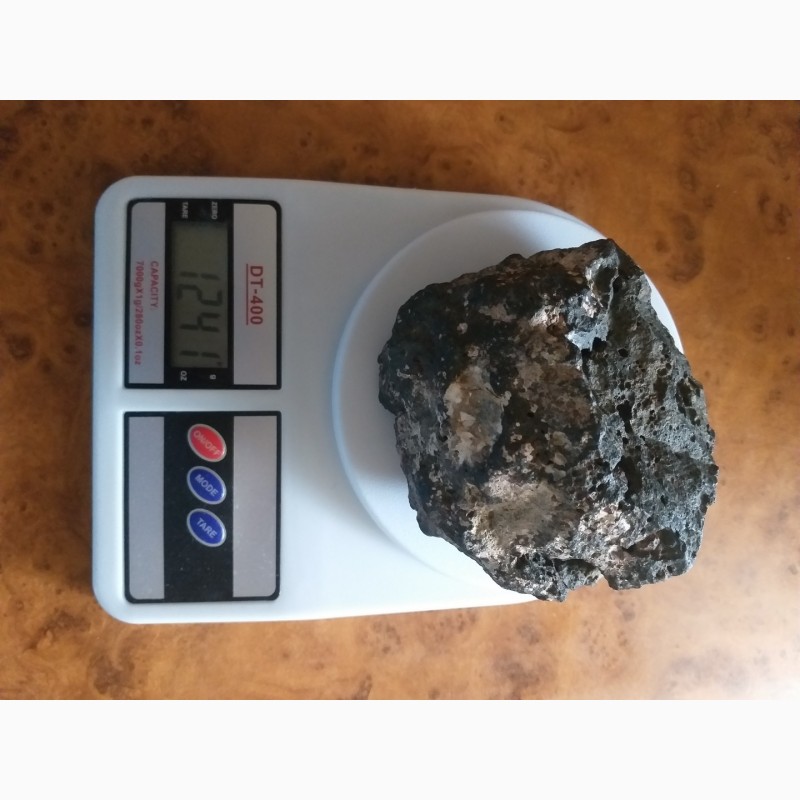 Фото 2. Метеорит железокаменный
