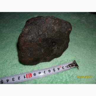 Продам железный метеорит вес 1990 гр