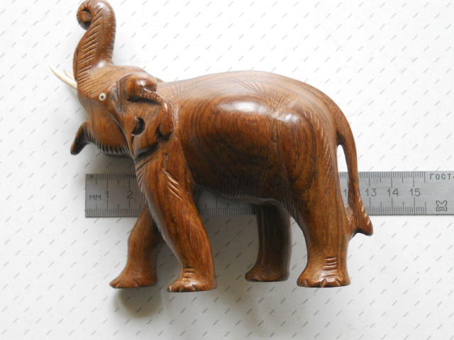 Фото 12. Деревянный слон ручной работы