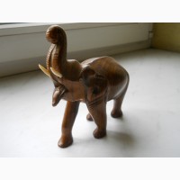 Деревянный слон ручной работы