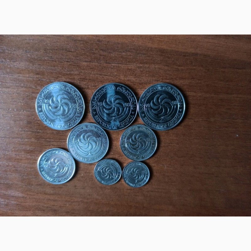 Фото 2. Продам грузинські монети театрі та ларі ціна за всі