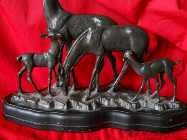 Фото 5. Старинная бронзовая настольная скульптура Семейство оленей