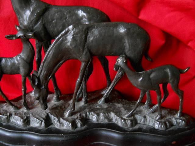 Фото 7. Старинная бронзовая настольная скульптура Семейство оленей