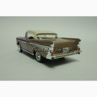 Коллекционная модель машинки Chevrolet Bel Air 1957 1:43