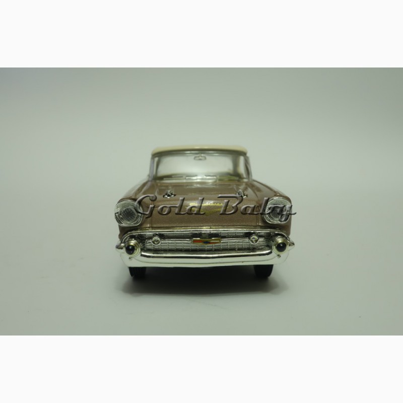 Фото 7. Коллекционная модель машинки Chevrolet Bel Air 1957 1:43