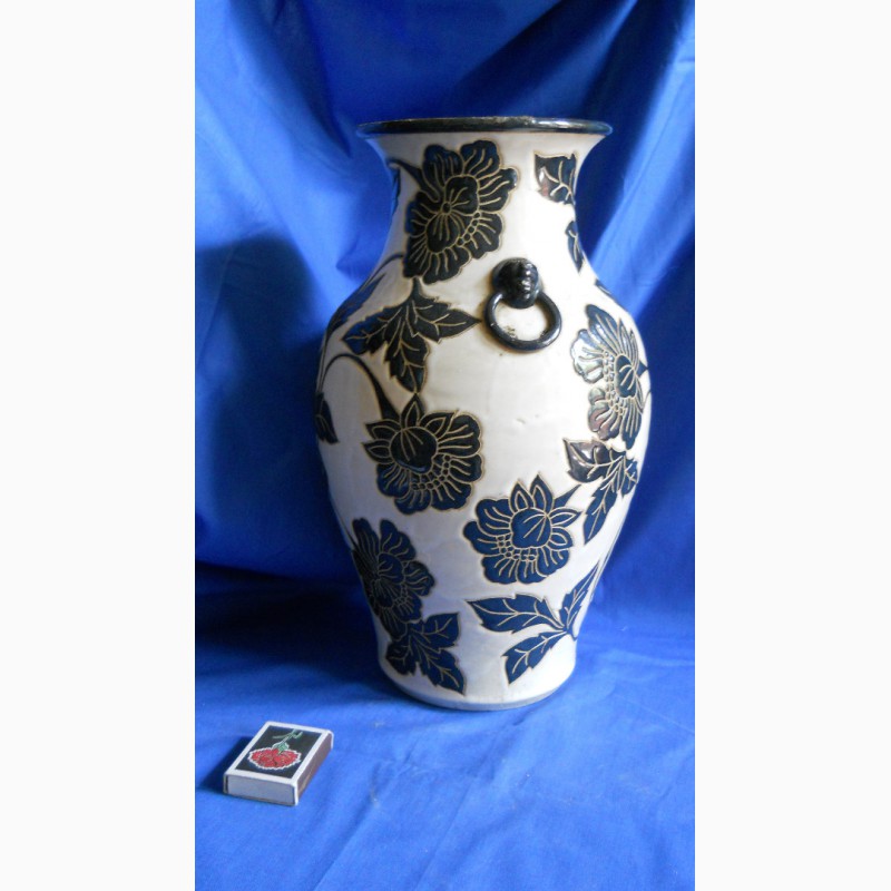 Фото 2. Китайская старинная керамическая ваза