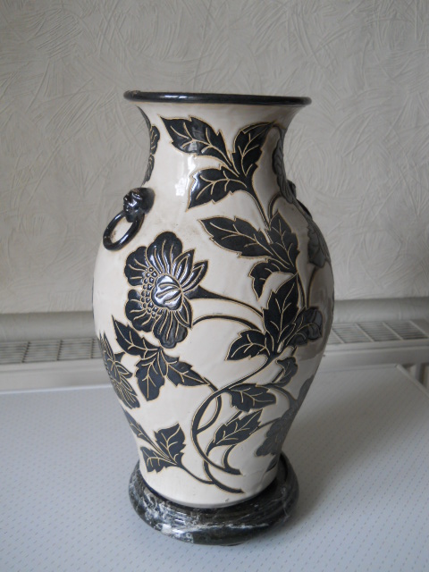 Фото 5. Китайская старинная керамическая ваза
