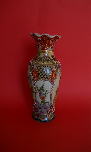 Фото 2. Китайская интерьерная ваза