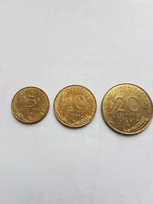 Фото 2. Монеты Франции 5, 10, 20 сантимов, Евро номинал 1, 2