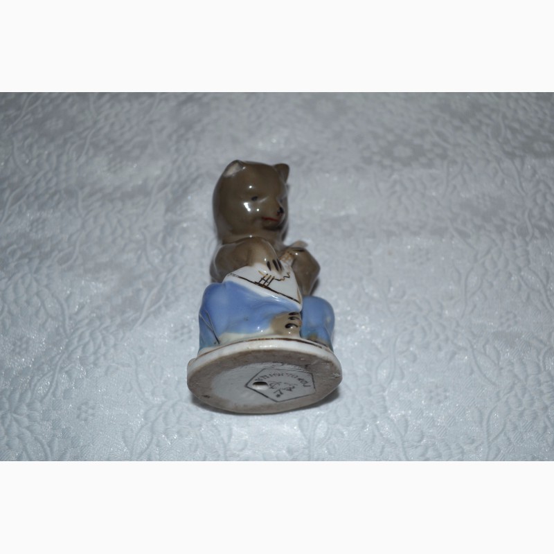 Фото 5. Фарфоровая статуэтка Мишка с балалайкой