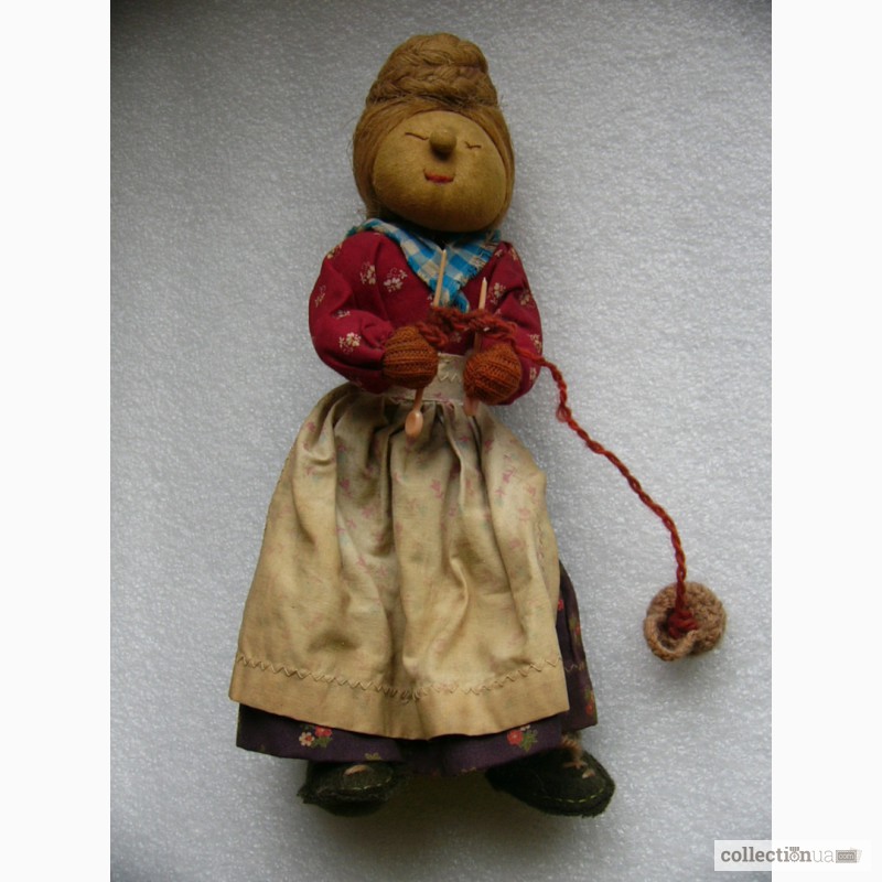 Фото 2. Редкая, антикварная, Коллекционная кукла - бабушка со спицами, 50-е годы, Англия