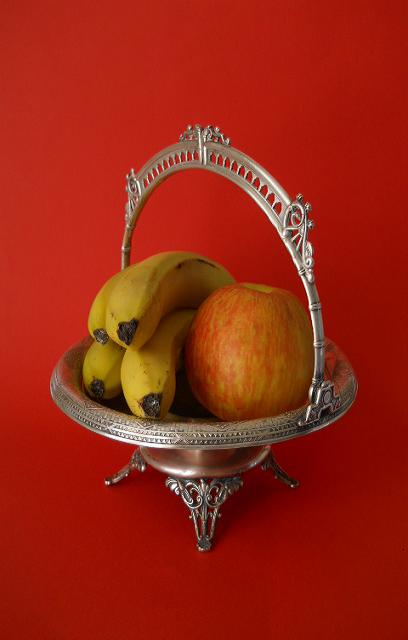 Викторианская корзина фруктовница-конфетница из столового серебра