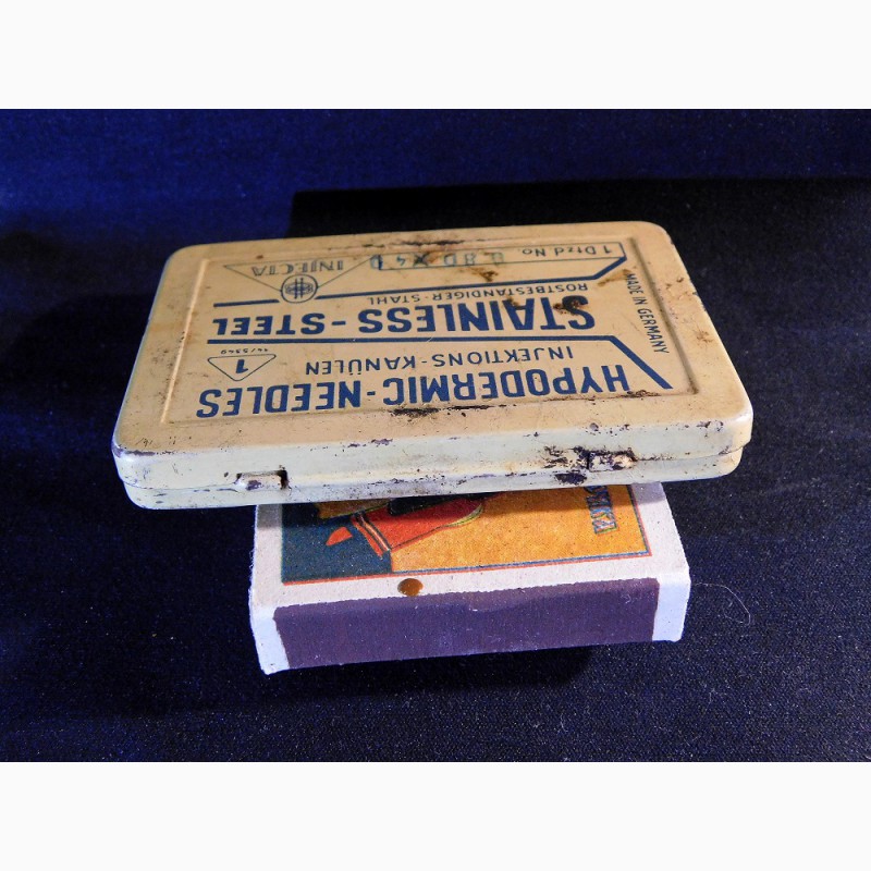 Фото 3. Старинная жестяная коробка Германия немецкая редкая военная медицинская коробок