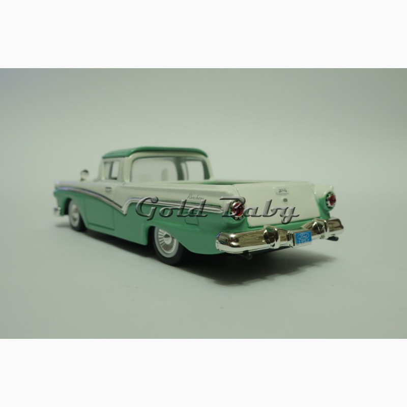 Фото 4. Коллекционная модель машины Ford Ranchero 1957 1:43