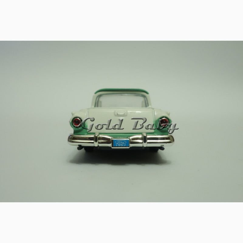 Фото 5. Коллекционная модель машины Ford Ranchero 1957 1:43