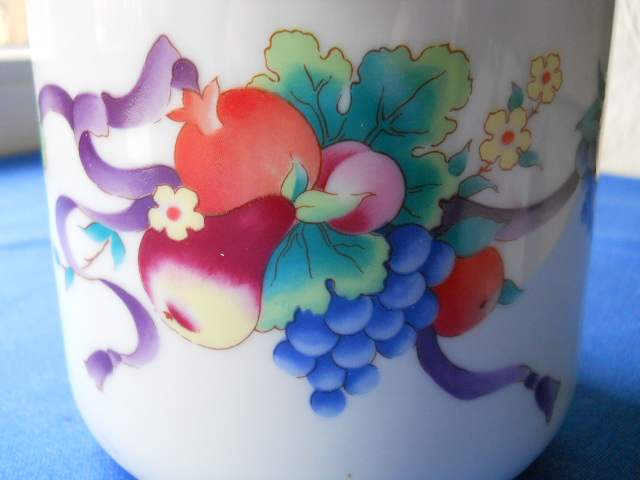 Фото 8. Фарфоровая Японская ваза с крышкой - Gormain Monteil