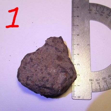 Фото 7. Метеорити