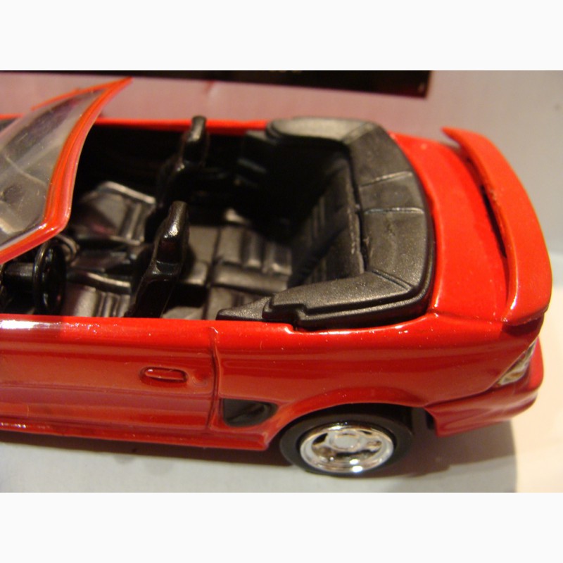 Фото 4. 1/43 Ford Mustang GT 1994