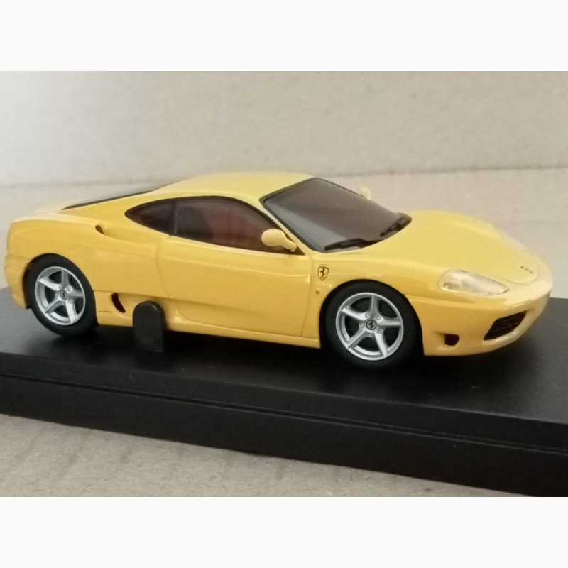 Фото 2. Модель Ferrari 360 Modena, Kyosho