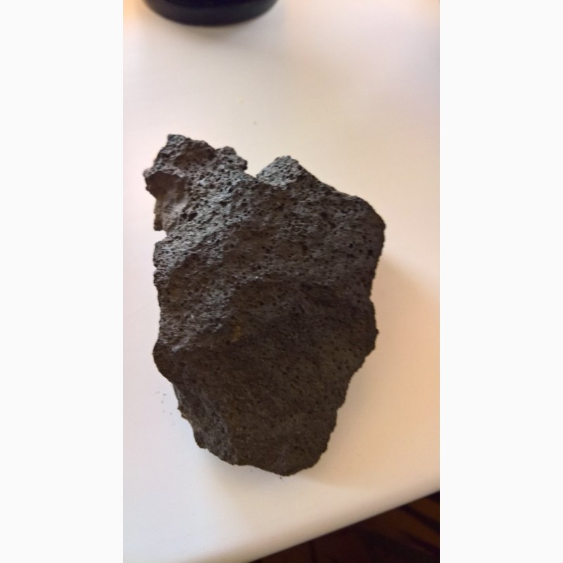 Фото 2. Метеорит металический