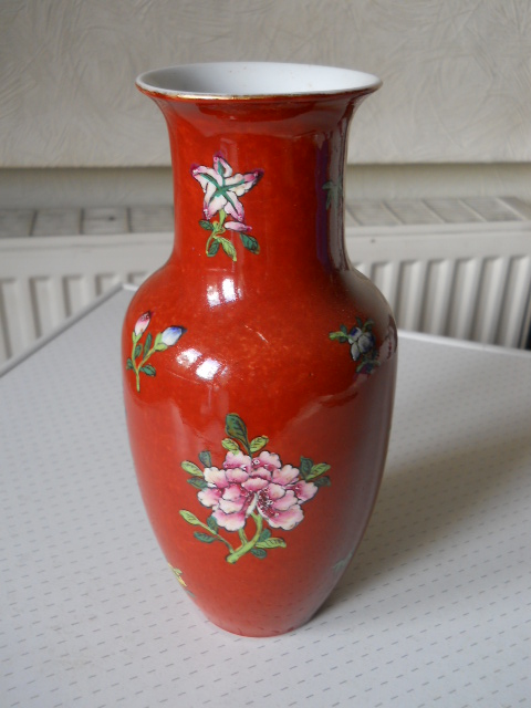 Фото 2. Старинная китайская ваза для цветов