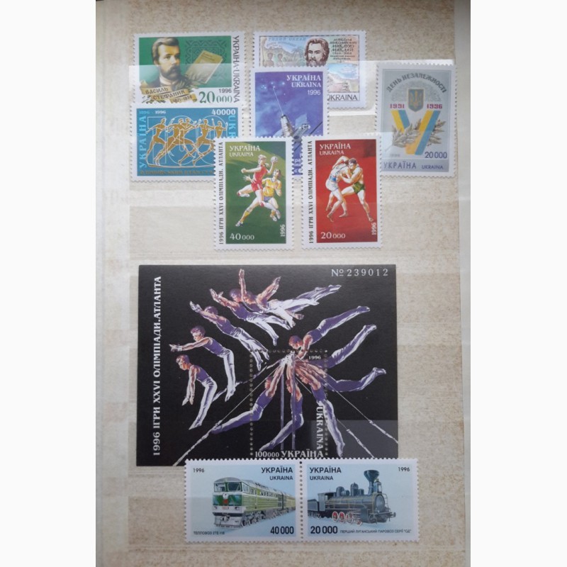 Фото 6. Почтовые марки Украины. годовые наборы 1992-1996 года