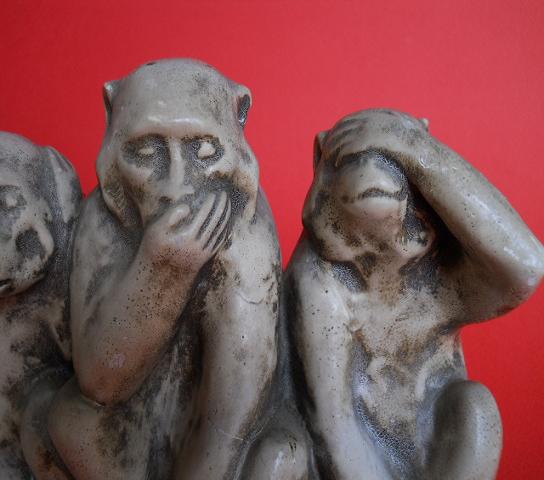 Фото 4. Винтажная статуэтка из камня трёх обезьян