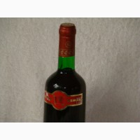Продам коллекционную бутылку вина Портвейн Приморский Червоний из коллекции ВОЖДЬ