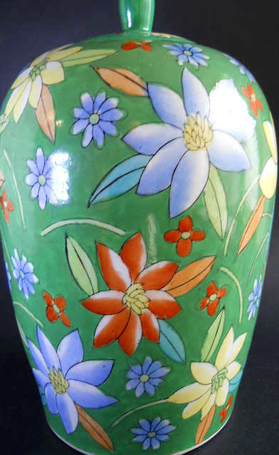 Фото 10. Винтажная восточная керамическая ваза с крышкой