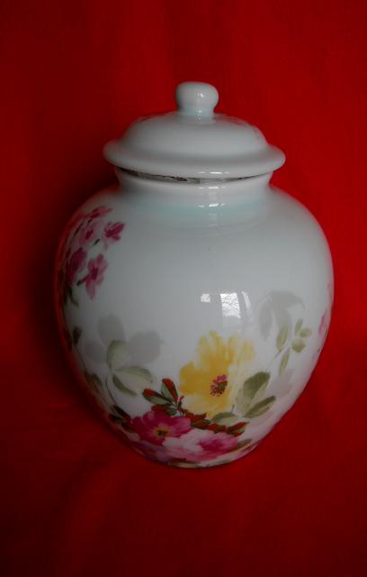 Фото 9. Фарфоровая ваза