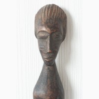 Африканская статуэтка женщина со шрамом на лице из черного дерева эбен