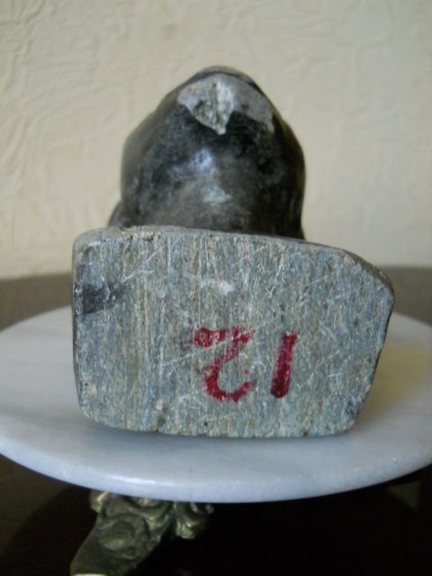 Фото 11. Бюст негритянской головы из натурального камня