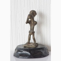Африканская статуэтка бронзовая фигурка человека народа ашанти (разновесок золотого песка)