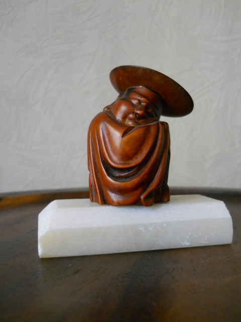 Фото 8. Винтажная деревянная статуэтка монаха