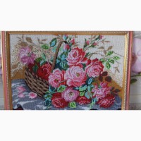 Картина вышитая бисером Корзина роз