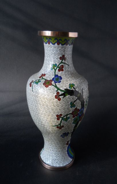 Фото 2. Винтажная Китайская декоративная ваза с изображением сакуры
