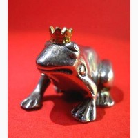 Миниатюрная статуэтка принц-лягушка из стерлингового серебра