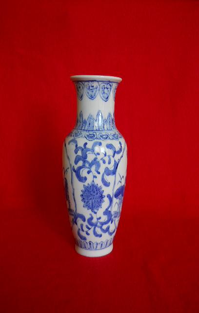 Фото 6. Китайская фарфоровая ваза для цветов