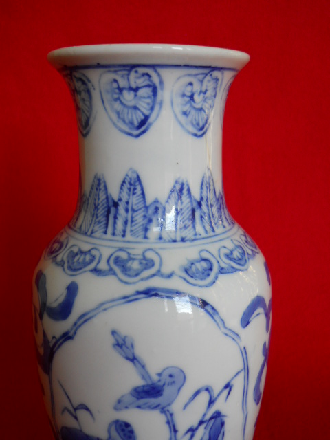 Фото 8. Китайская фарфоровая ваза для цветов