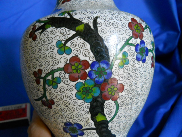Фото 3. Китайская ваза выполненная в стиле клуазоне