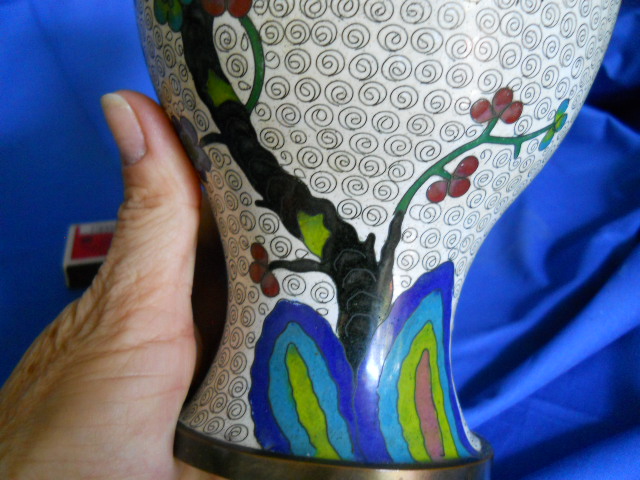 Фото 4. Китайская ваза выполненная в стиле клуазоне