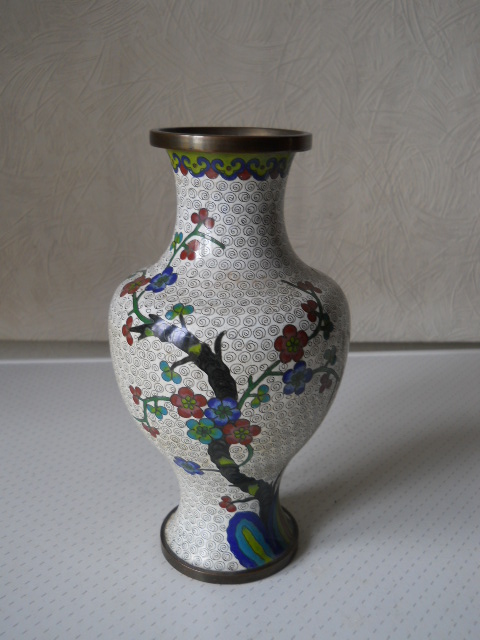 Фото 8. Китайская ваза выполненная в стиле клуазоне