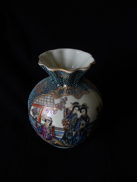 Фото 3. Китайская ваза для цветов “Royal Satsuma”