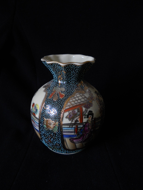 Фото 5. Китайская ваза для цветов “Royal Satsuma”